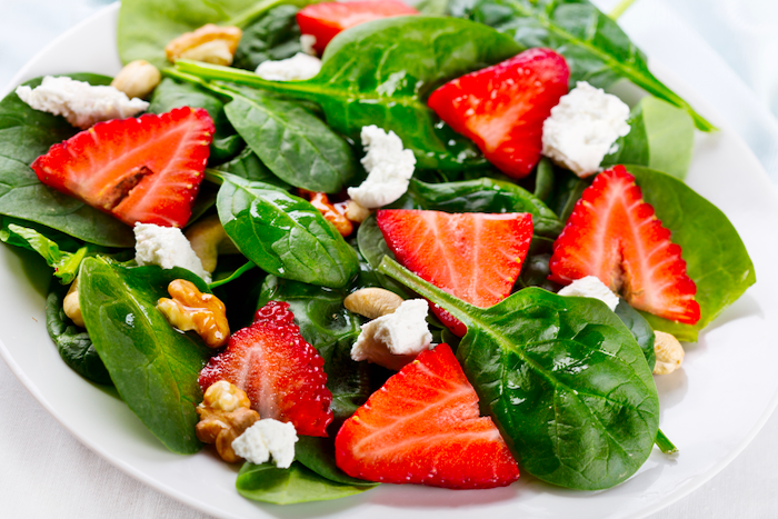 Insalata Fragole Spinaci e Feta | Neroliane.it